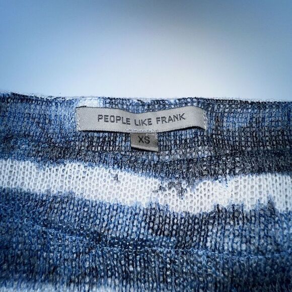 People Like Frank Loose Knit Tunic Top Womens Size XS Blue White Tie Dye Striped - Picture 2 of 3
